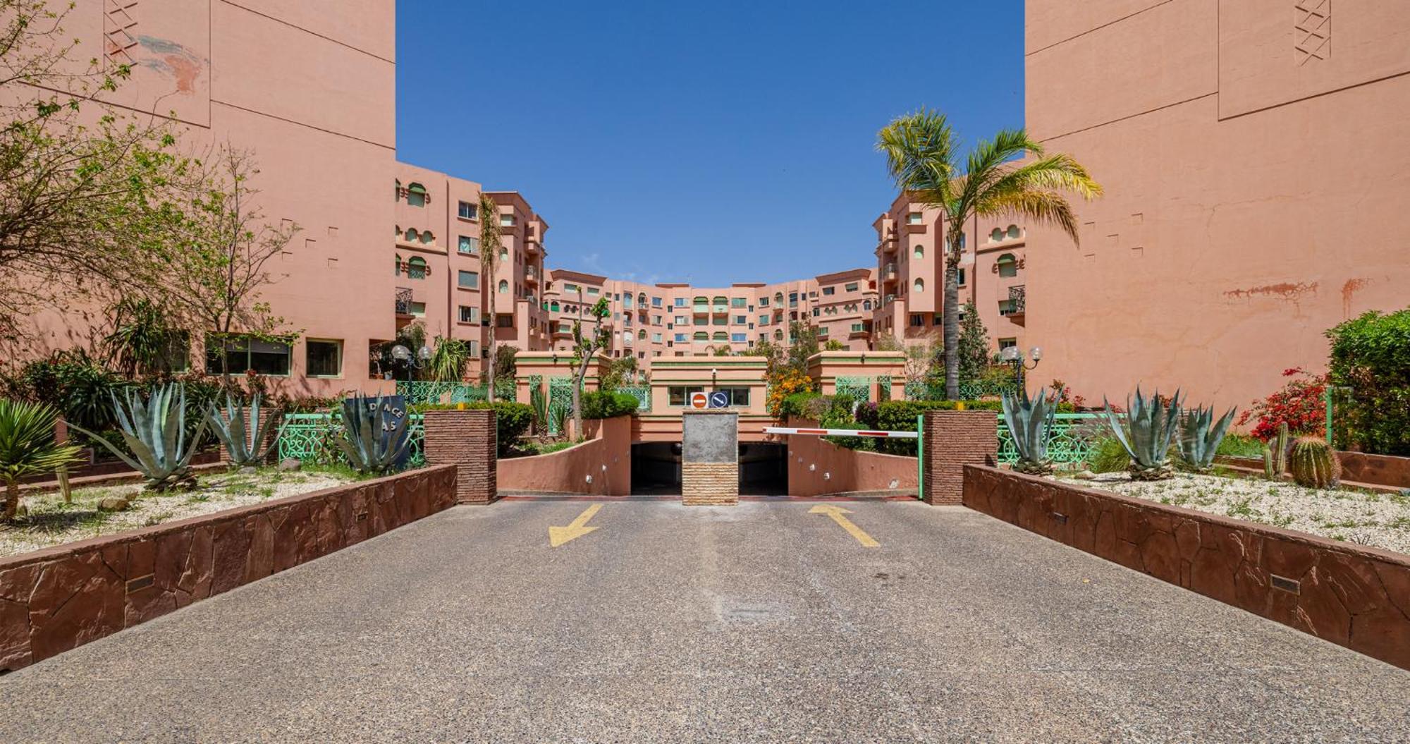 Charming 2-Bed Oasis Pool View Appartement Marrakesh Buitenkant foto