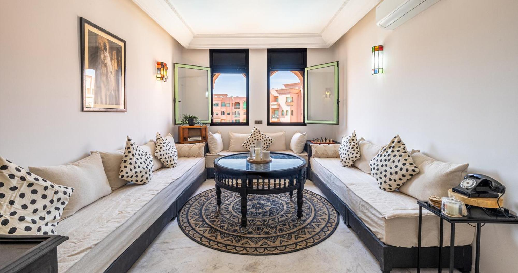 Charming 2-Bed Oasis Pool View Appartement Marrakesh Buitenkant foto
